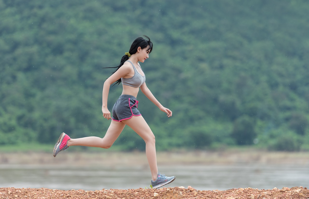 Jak biegać bez zadyszki: Techniki oddychania dla lepszej wydolności